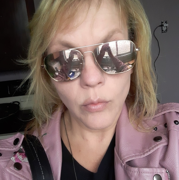 Poshmark profile picture for @doppler